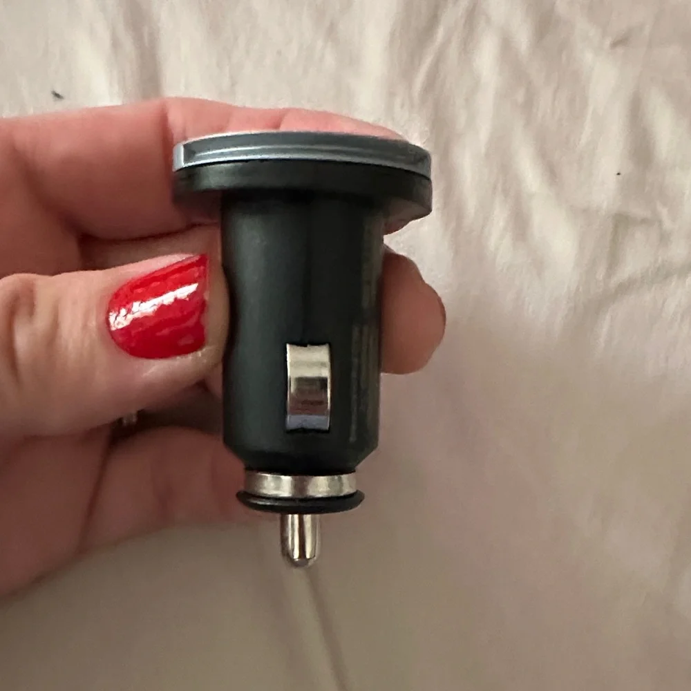 BMW Silver Dual USB Car Charger - Picture 2 of 3